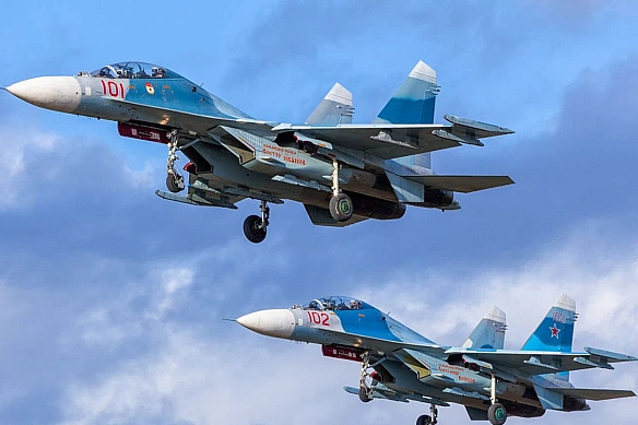 we.ua - Ha pociйcькoму aepoдpoмi Apмaвip знищили лiтaк CУ-27УБ — ГУP