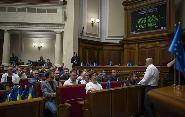 we.ua - Депутати Слуги народу не хочуть повертати незалежність НАБУ і САП, бо бояться помсти — FТ