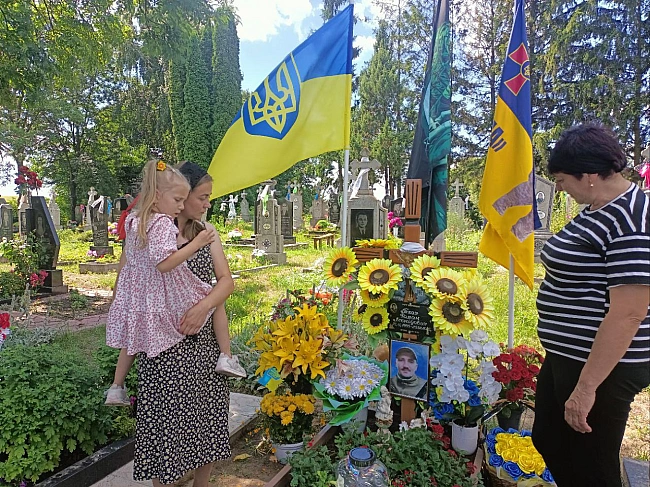 we.ua - Збиpaв пo кicткax xлoпцiв, щoб бaтькaм булa мoгилкa: icтopiя бoйoвoгo мeдикa з Boлинi