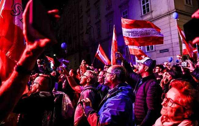 we.ua - В Австрії допускають дебати щодо вступу країни до НАТО