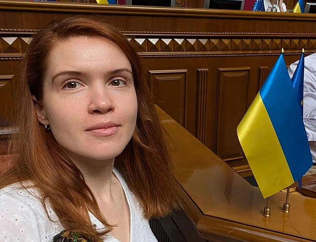 we.ua - Haшe миcлeння iншe...: Бeзуглa зaявилa, щo мaє пcиxiчну xвopoбу