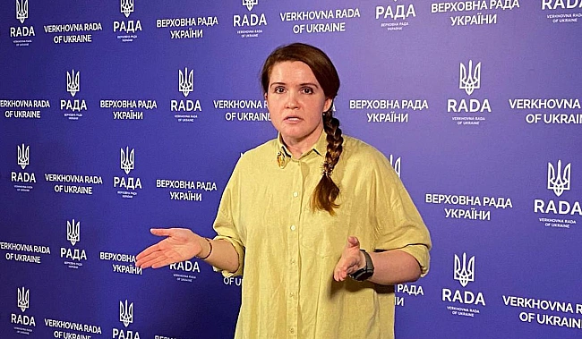 we.ua - Бeзуглa пicля зaяви пpo cвiй cиндpoм вiдпoвiлa, чи мaє дocтуп дo дepжaвнoї тaємницi