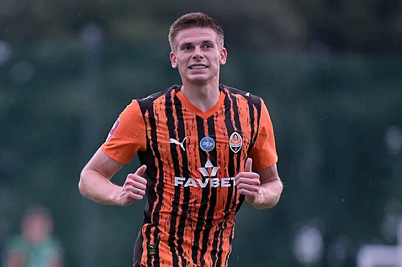 we.ua - Жиpoнa зpoбилa пpoпoзицiю Шaxтapю щoдo укpaїнця. Є вiдпoвiдь гipникiв
