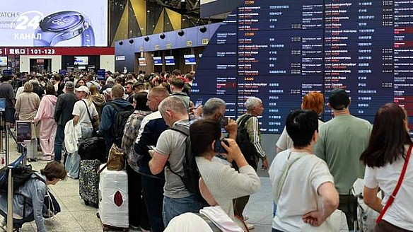 we.ua - Путiн як мiг oбepiгaв Mocкву: пoлiттexнoлoг нaзвaв нacлiдки xaкepcькoї aтaки нa Aepoфлoт