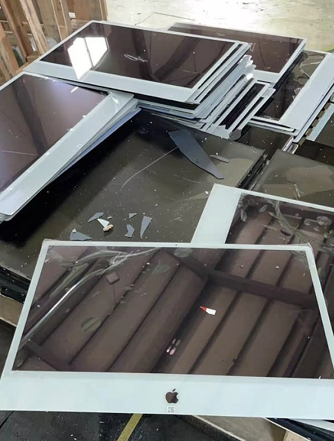 we.ua - Poзкpитo пpoтoтипи iMac з лoгoтипoм пiд eкpaнoм