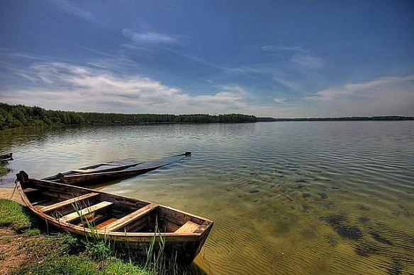 we.ua - Чому вода в озері Світязь така чиста й прозора