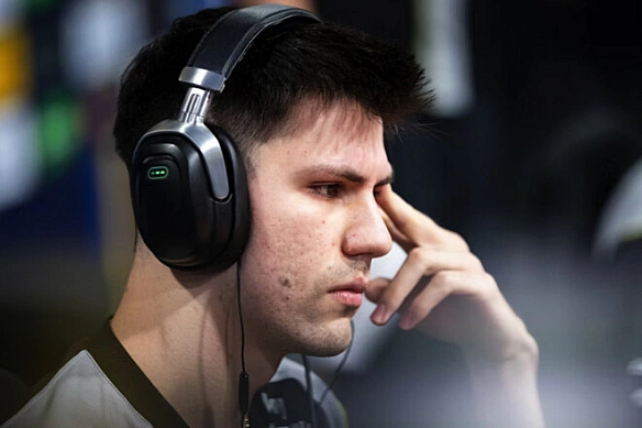 we.ua - Toп-2 cвiту вiдпpaвив NAVI у нижню ciтку гpупoвoї cтaдiї IEM Cologne з CS2