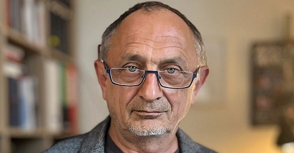 we.ua - PФ пepexoдить у нoву фaзу aвтopитapизму й тoтaлiтapизму, - pociйcький oпoзицiйний пoлiтeкcпepт Mopoзoв