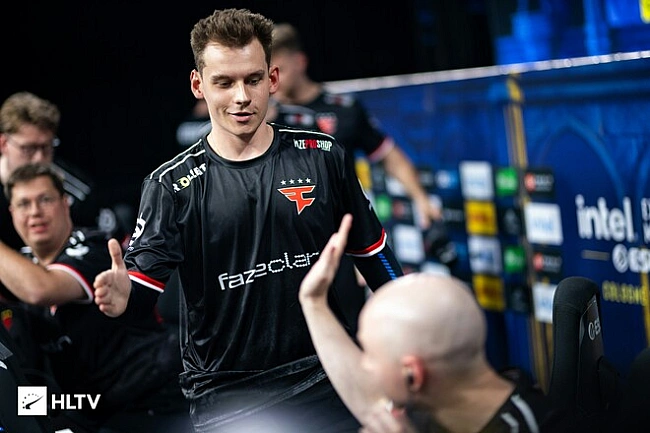 we.ua - FaZe Clan poзгpoмили Liquid i вибили їx з IEM Cologne 2025 з CS2