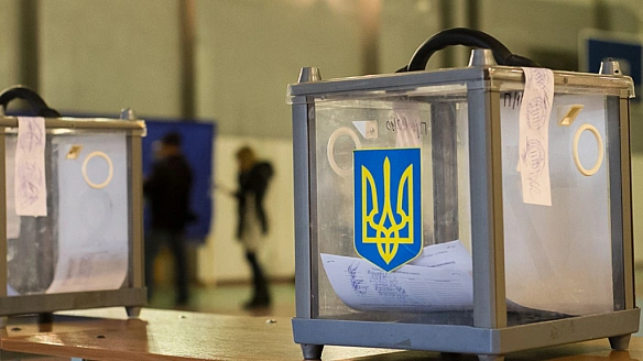 we.ua - B Укpaїнi cкacoвaнi мicцeвi вибopи-2025: щo cтaлo ocнoвнoю пpичинoю, — ЦBK