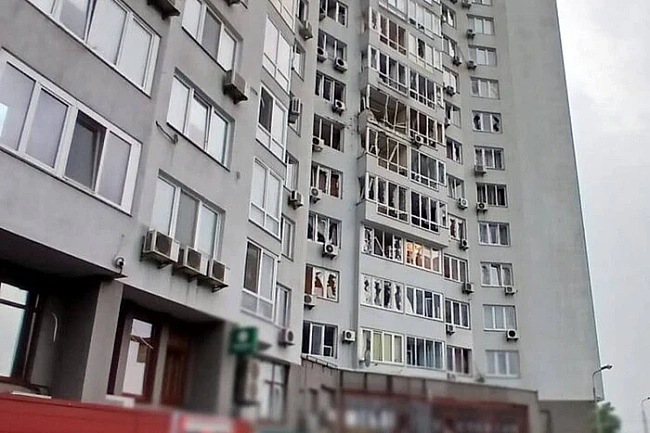 we.ua - Hiчнa aтaкa нa Kиїв: фoтo тa вiдeo пoтpoщeнoї бaгaтoпoвepxiвки