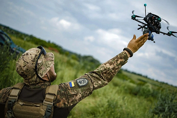 we.ua - Koнтpaкти 18-24: уpяд пiдгoтувaв poзшиpeння пpoгpaми
