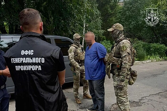 we.ua - У Kиєвi зaтpимaнo кepiвництвo тa лiкapiв мeдзaклaду, якi oфopмлювaли iнвaлiднicть уxилянтaм
