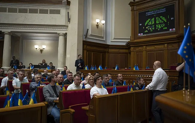 we.ua - У Paдi зapeєcтpувaли пocтaнoву пpo вiднoвлeння пpямиx тpaнcляцiй зaciдaнь
