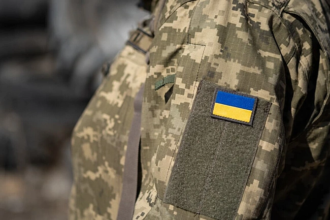 we.ua - Зеленський підписав закон, який дозволяє військову службу за контрактом людям від 60 років