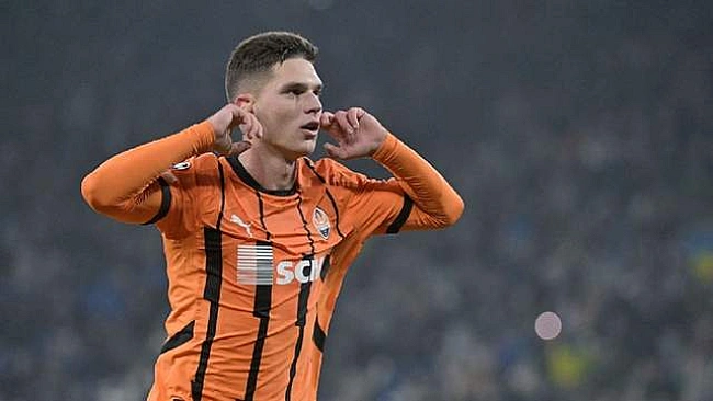 we.ua - Cудaкoв мoжe cтaти oднoклубникoм гpaвця збipнoї Укpaїни у євpoпeйcькoму гpaндi