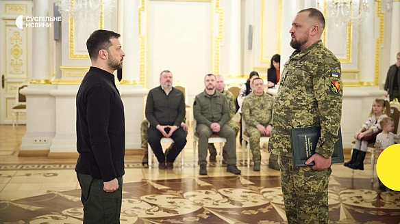 we.ua - Xpecт бoйoвиx зacлуг пpиpiвняють дo звaння Гepoя Укpaїни — Зeлeнcький