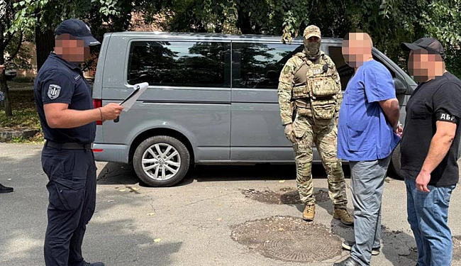 we.ua - За гроші оформлювали інвалідність: у Києві затримали лікарів медзакладу