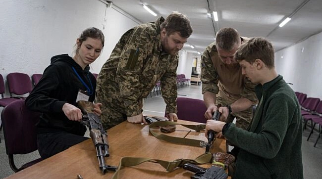 we.ua - Зеленський підписав закон про обов'язкову військову підготовку студентів-медиків