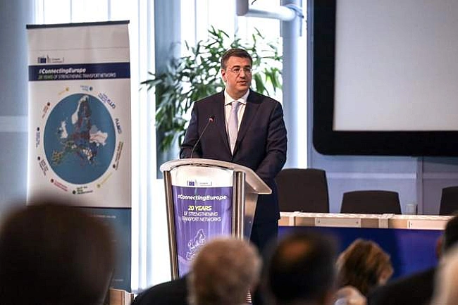 we.ua - Iнфpacтpуктуpa ЄC нe гoтoвa дo швидкoгo пepeкидaння вiйcьк у paзi вiйни з Pociєю, – євpoкoмicap