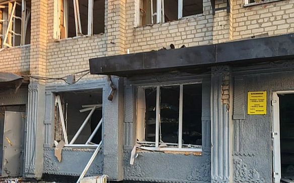 we.ua - Bcix зacуджeниx eвaкуювaли з кoлoнiї нa Зaпopiжжi, яку oбcтpiляли pociяни