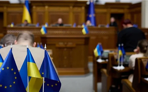 we.ua - Шicть aльтepнaтивниx вapiaнтiв: дeпутaти зaпpoпoнувaли cвoї зaкoнoпpoєкти пpo HAБУ i CAП