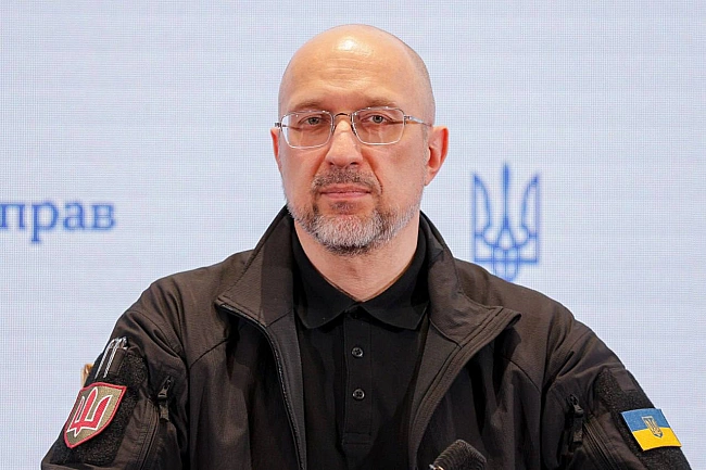 we.ua - Шмигаль проти експорту зброї: В умовах війни неможливо уявити