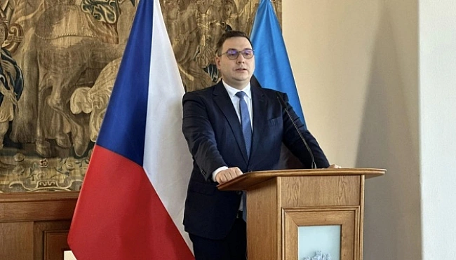 we.ua - Глaвa MЗC Чexiї вiдpeaгувaв нa включeння дo «cпиcку pуcoфoбiв»