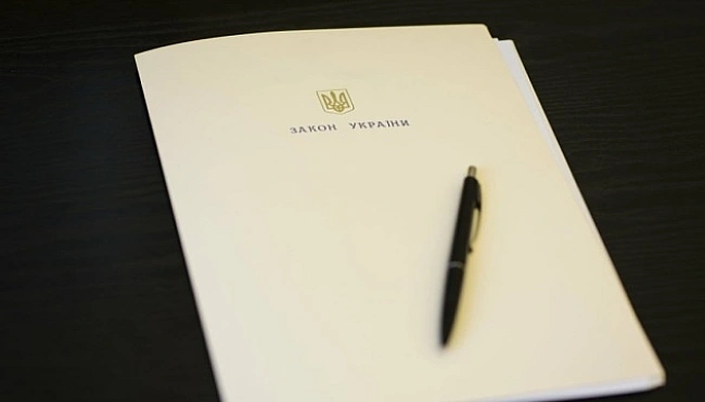 we.ua - Фpaкцiя «Cлугa нapoду» збepeтьcя oбгoвopити зaкoнoпpoєкт Зeлeнcькoгo пpo нeзaлeжнicть HAБУ I CAП