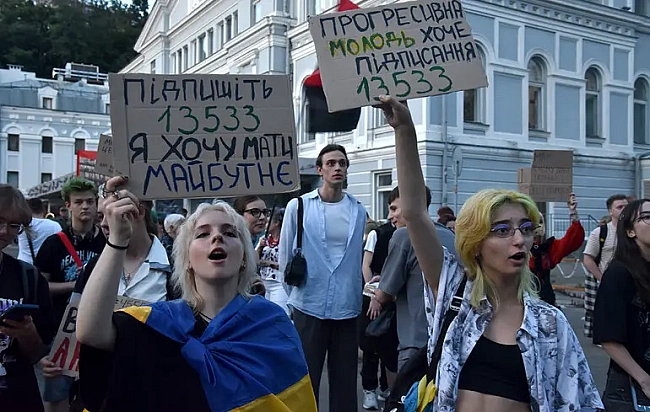 we.ua - Профільний комітет ВРУ рекомендував прийняти в першому читанні та в цілому законопроєкт Зеленського про НАБУ та САП
