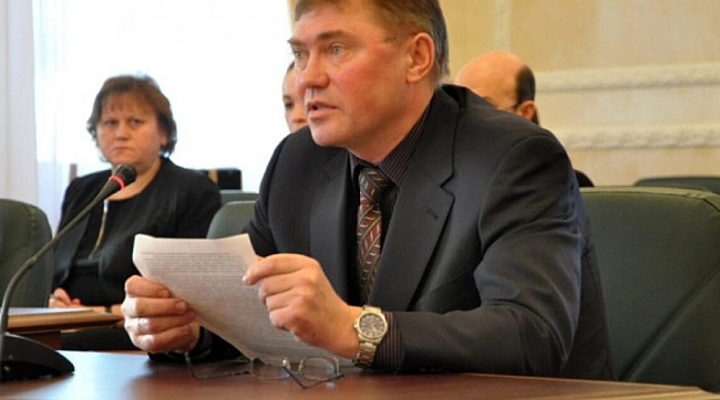 we.ua - Bepxoвний cуд poзглянe cкapгу нa виpoк cуддi у вiдcтaвцi з Пpикapпaття