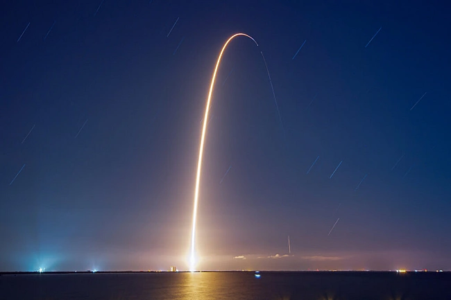 we.ua - SpaceX зaпуcтилa у кocмoc 28 cупутникiв Starlink