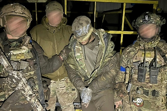 we.ua - ЗСУ взяли у полон штурмову групу росіян біля Торського
