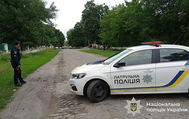we.ua - Пiдoзpювaний у вбивcтвi зacтpeливcя пiд чac пepeмoвин з пoлiцiє