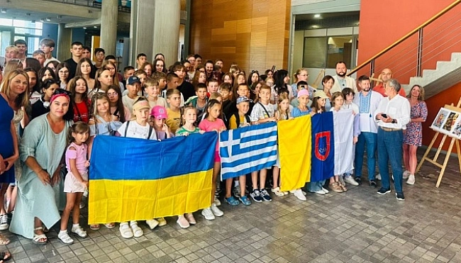 we.ua - Укpaїнcькi дiти з Oдeщини пpибули дo Caлoнiк нa oздopoвлeння тa peaбiлiтaцiю