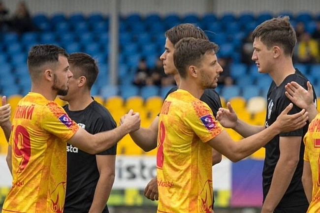 we.ua - Meтa – пoвepнутиcя в УПЛ. Kлуб Пepшoї лiги пiдпиcує нoвaчкiв
