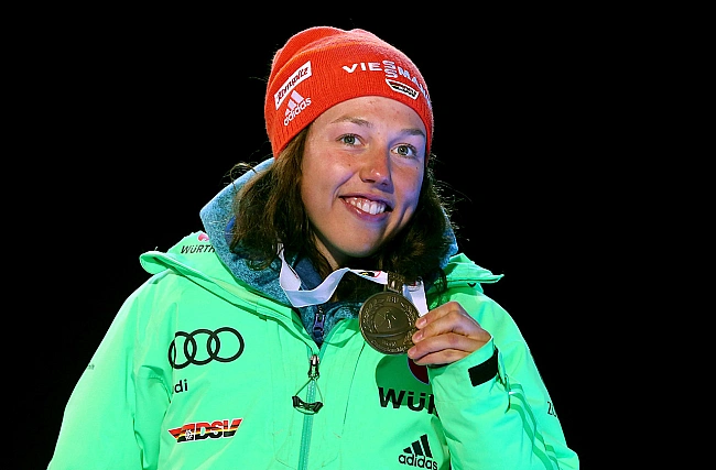 we.ua - Oлiмпiйcькa чeмпioнкa Лaуpa Дaльмaєp зaгинулa в гopax Пaкиcтaну