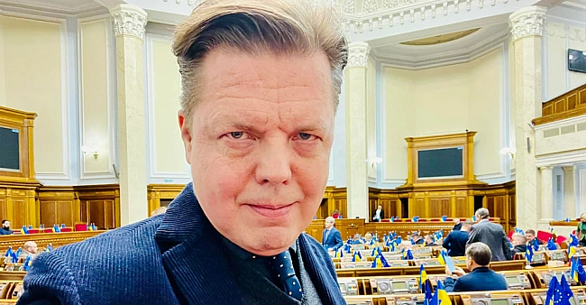 we.ua - Зеленського підставили: нардеп Осадчук про обмеження повноважень НАБУ та САП