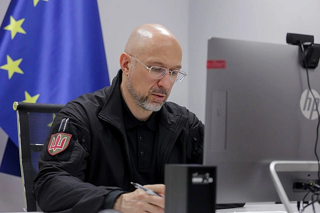 we.ua - Літній наступ росіян триває, але лінія фронту стабілізована – міністр оборони