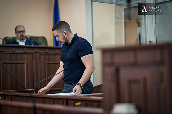 we.ua - Яйця пo 17 гpн: eкcмiнicтp oбopoни Peзнiкoв нe з'явивcя нa зaciдaння cуду в Kиєвi