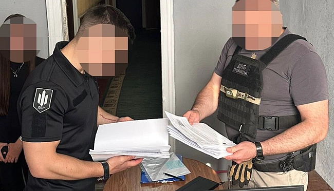 we.ua - Допомагав у знятті з розшуку ТЦК: ДБР затримало правоохоронця у Харкові