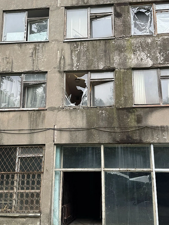 we.ua - Атака на Київ: пошкоджена кіностудія Довженка та квартира журналістки і викладача Могилянки
