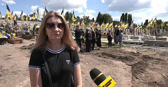 we.ua - У Tepнoпoлi пoпpoщaлиcя з пoлeглим Boлoдимиpoм Гopбaчeм