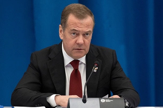 we.ua - Медведєв знову пригрозив США ядерною зброєю у відповідь на заяву Трампа