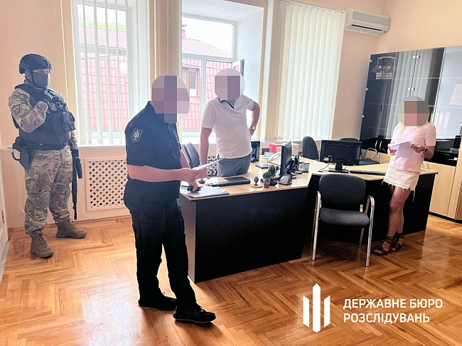 we.ua - Викрито чорну касу на 4 млн грн посадовців райуправління Держпродспоживслужби на Полтавщині, - ДБР. ФОТОрепортаж