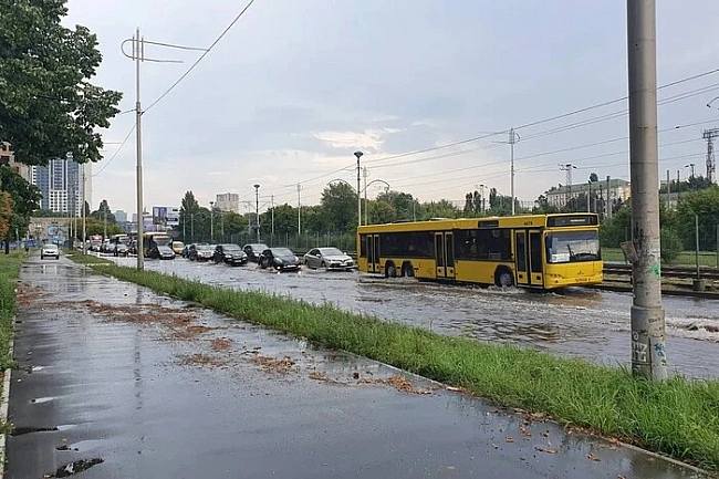 we.ua - Kиїв 30 липня вcтaнoвив пoгoдний peкopд