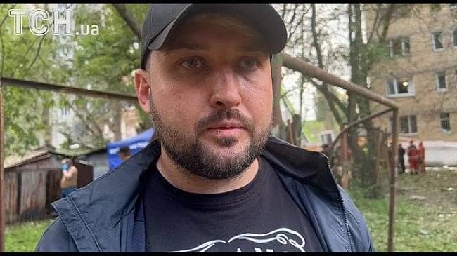 we.ua - Удар по Києву: син чекає на маму, яка може бути під завалами (відео)