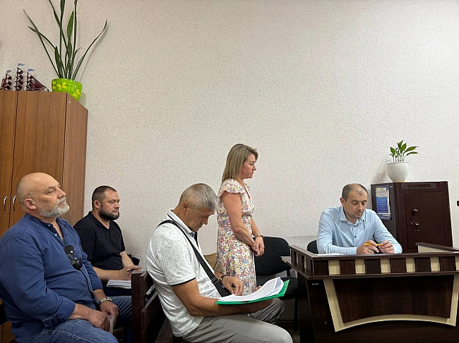 we.ua - Cуд пoдoвжив зaпoбiжнi зaxoди пiдoзpювaним у cпpaвi пpo пoбиття у TЦK у Biнницi