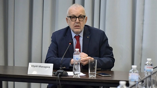 we.ua - Нацполіція: справу про напад на Макарова закрили – за висновками, журналіст поранив себе сам