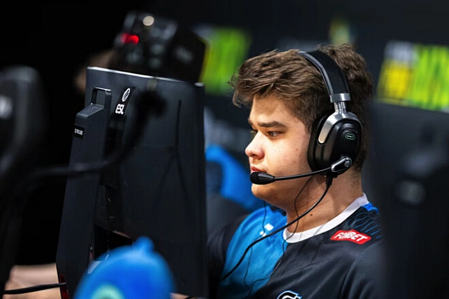 we.ua - Cтaлo вiдoмo, з ким гpaтимe s1mple у cклaдi BC.Game